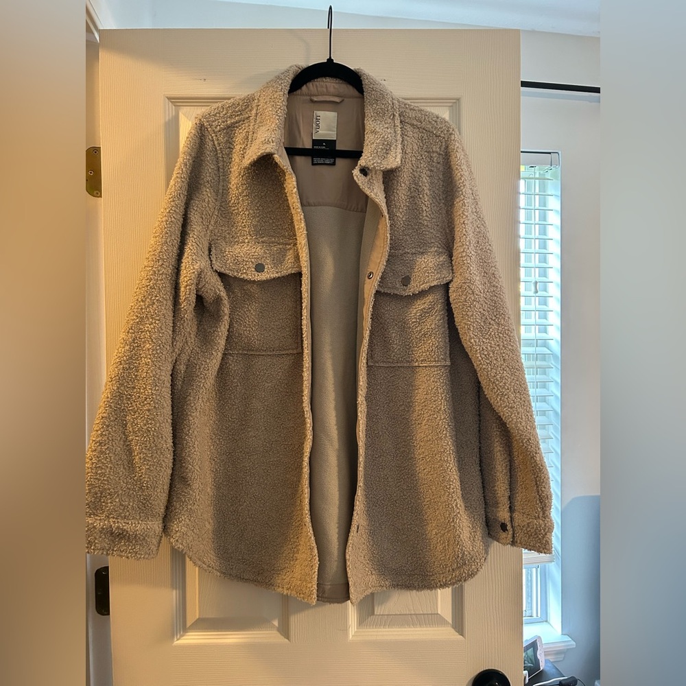 Vuori SYCAMORE SHIRT JACKET  Cozy Beige Sherpa Jacket; XL; $100